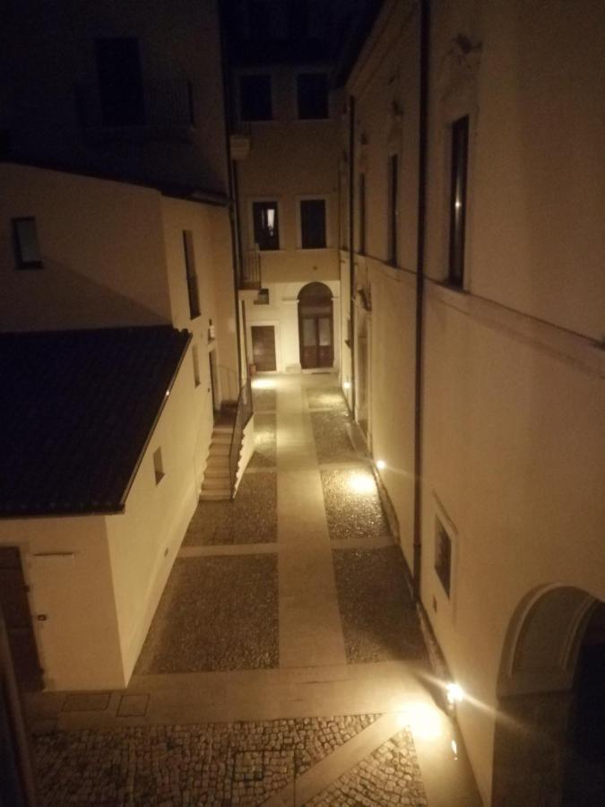 B&B Bone Novelle Dimora Storica Palazzo Zuzi LʼAquila Zewnętrze zdjęcie