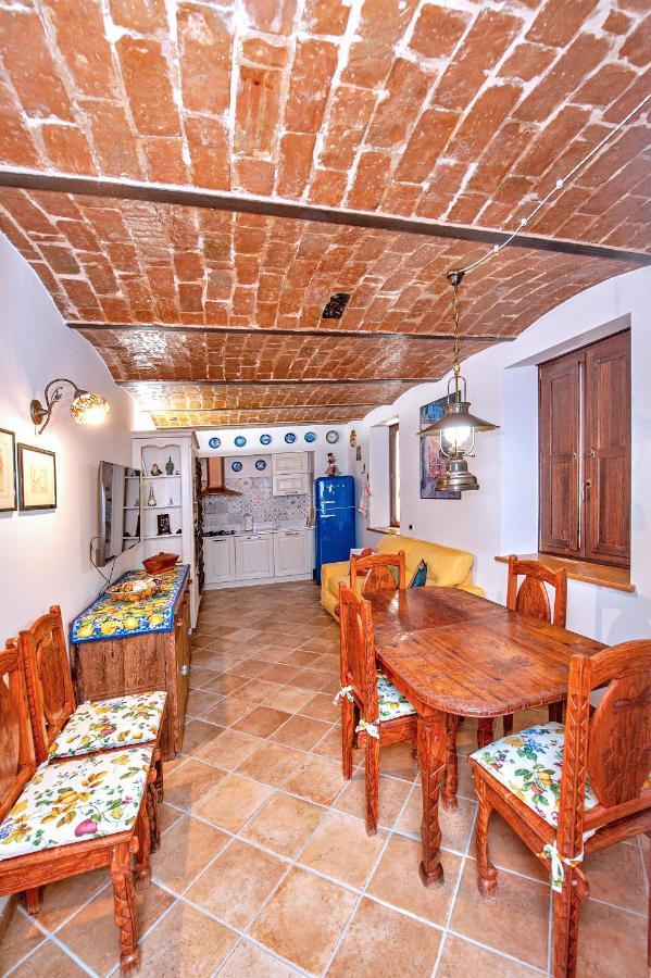 B&B Bone Novelle Dimora Storica Palazzo Zuzi LʼAquila Zewnętrze zdjęcie